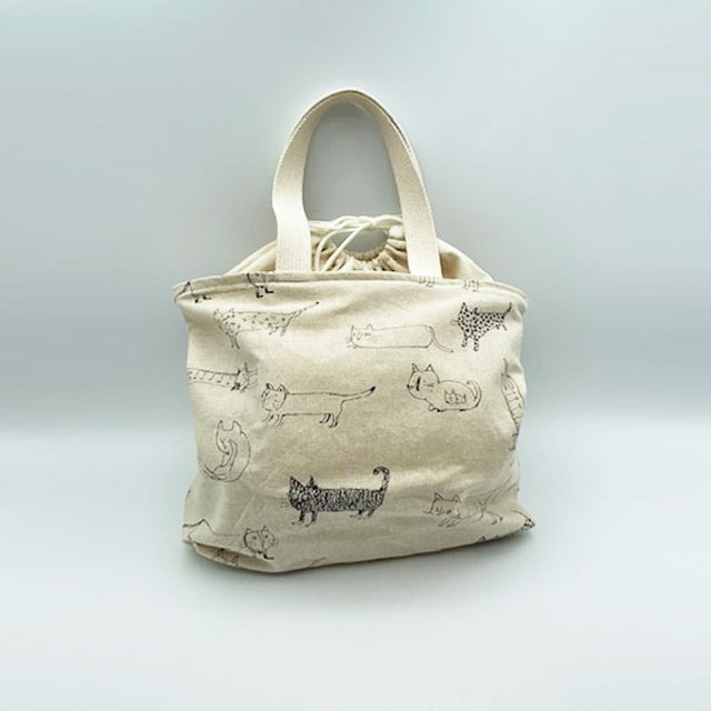 ゆるい猫イラスト柄のきんちゃく風トートバッグ　ハンドメイド布バッグ My Cotton