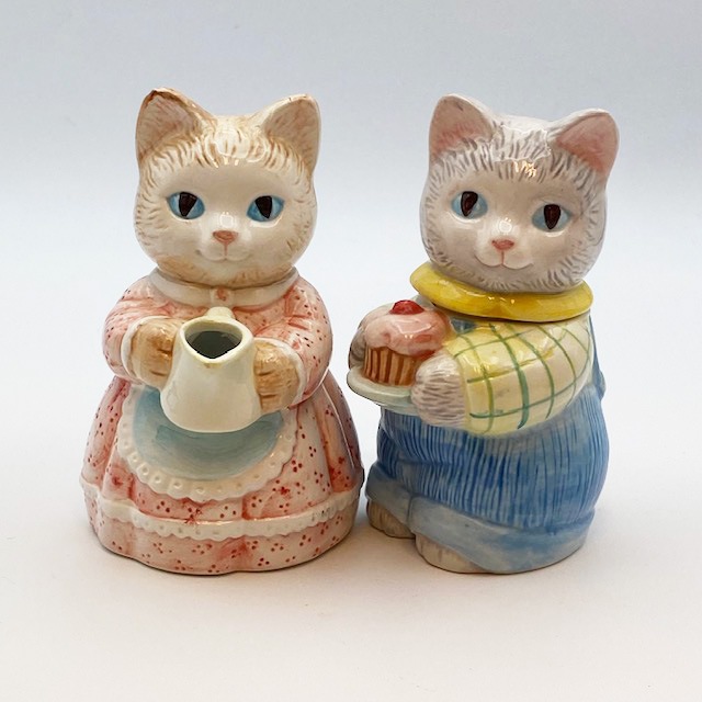 AVON カップケーキとクリーマーを持った猫のシュガーポットとクリーマーのセット 1991年 ノベルティ