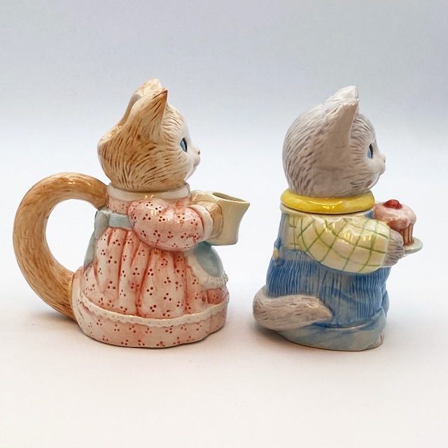 AVON カップケーキとクリーマーを持った猫のシュガーポットとクリーマーのセット 1991年 ノベルティ
