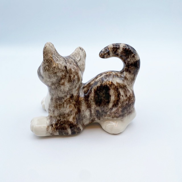 ウィンスタンレイキャット ケンジントンキャット　じゃれる猫 サバトラ白猫　サイズ2