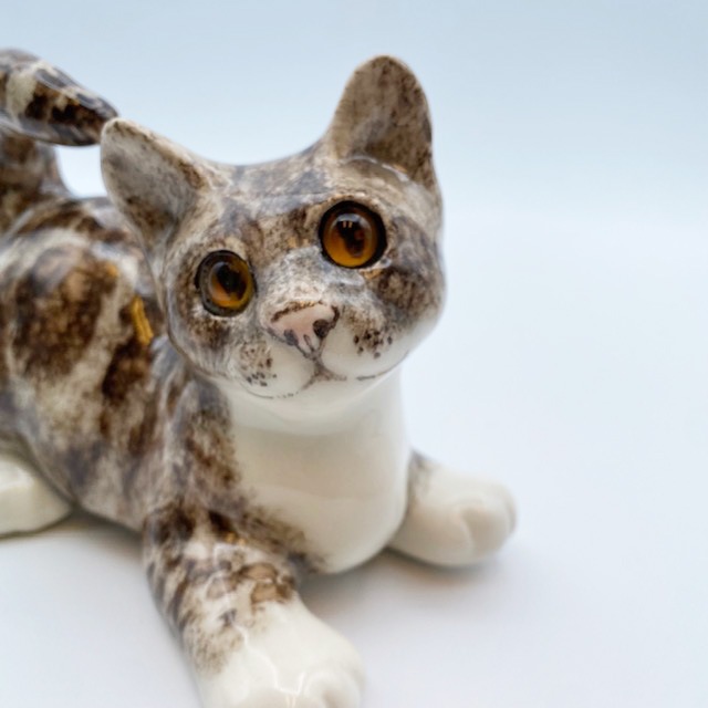 ウィンスタンレイキャット ケンジントンキャット　じゃれる猫 サバトラ白猫　サイズ2