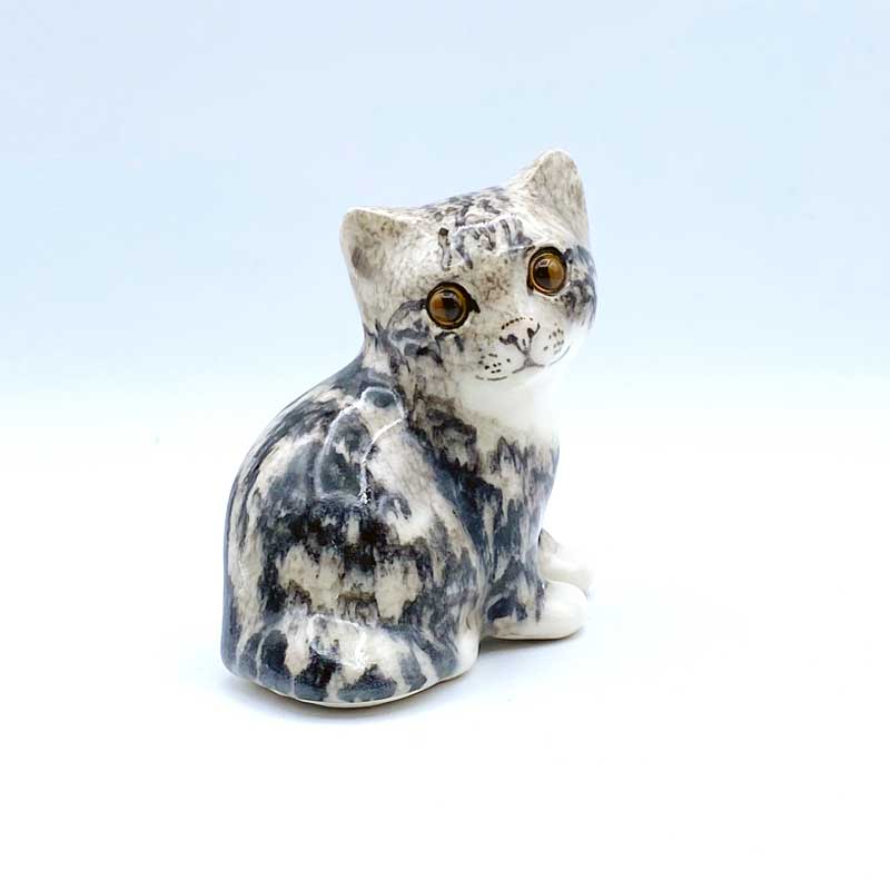 ウィンスタンレイキャット　振り向きサバトラ白三毛の子猫ちゃん　サイズ1　ケンジントンキャット