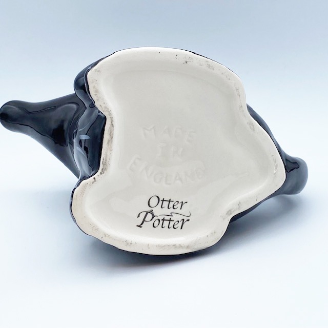 Otter Potter ルイスウェインモチーフ 黒猫のティーポット 英国製 TIM