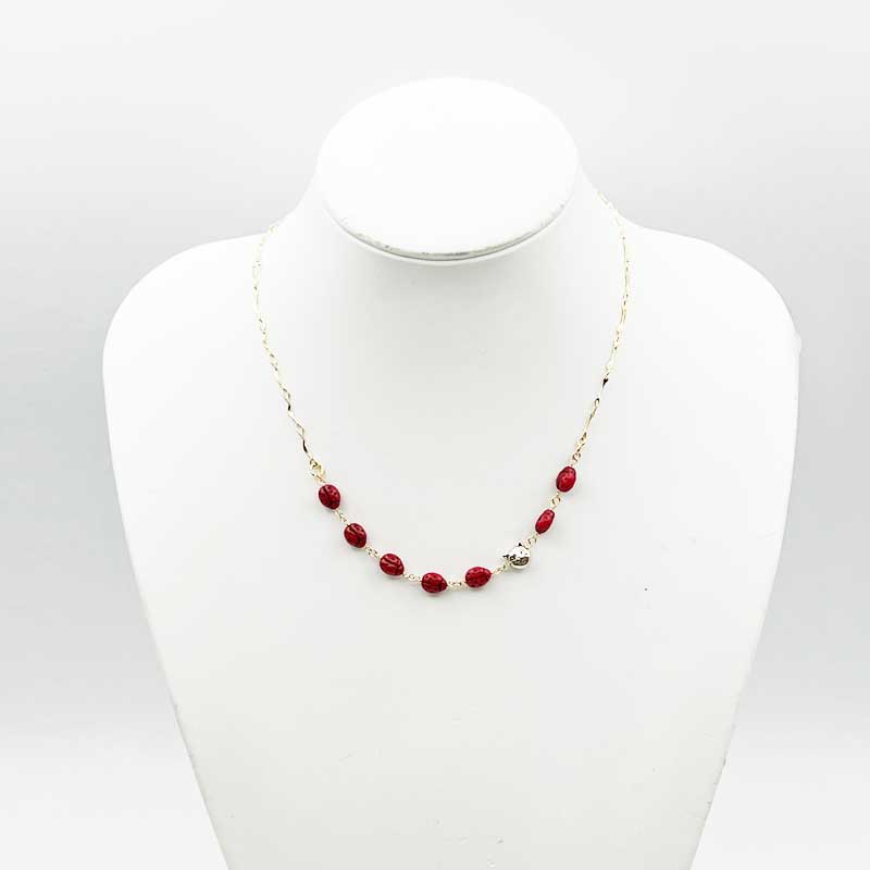 チェコ製テントウムシのビーズと猫チャームのネックレス Yukie Takahashi