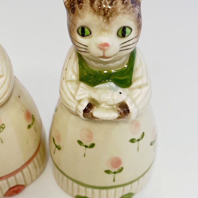 Otagiri Japan　お魚を持つ猫ちゃんのソルト＆ペッパーシェイカー　1970-80年代