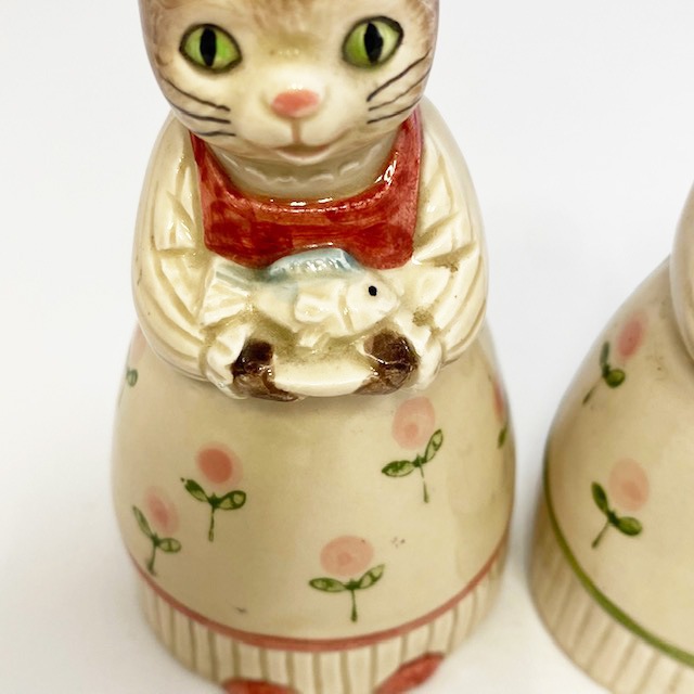 Otagiri Japan　お魚を持つ猫ちゃんのソルト＆ペッパーシェイカー　1970-80年代