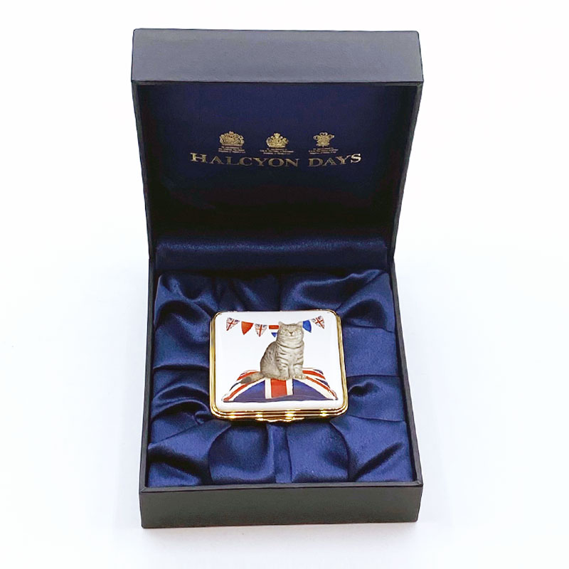 HALCYON DAYS エナメルボックス レズリーアンアイボリー 2015年限定品 Mintaka