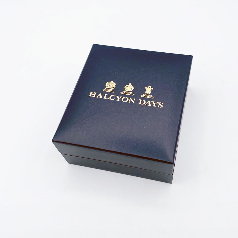 HALCYON DAYS エナメルボックス レズリーアンアイボリー 2015年限定品 Mintaka