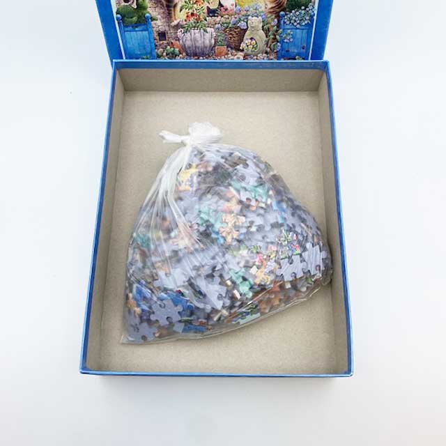 レズリーアンアイボリー　Peeping Tom 500ピース　猫ジグソーパズル Gibsons