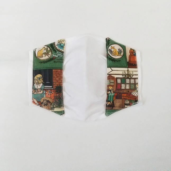 不織布マスクの肌荒れ等が気になる方に！猫柄マスクカバーRed House Button Gallery柄　ハンドメイド　My Cotton