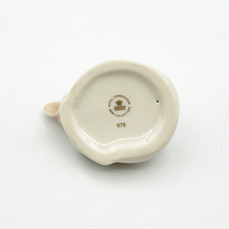 ロイヤルコペンハーゲン Mini Collection 眠り子猫のミニフィギュリン Royal Copenhagen