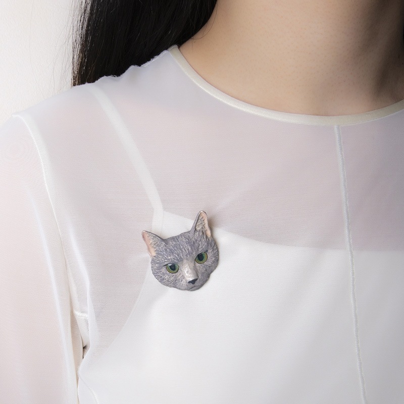 4F フィーアエフ　グレー猫顔のブローチ　日本製　ピューター
