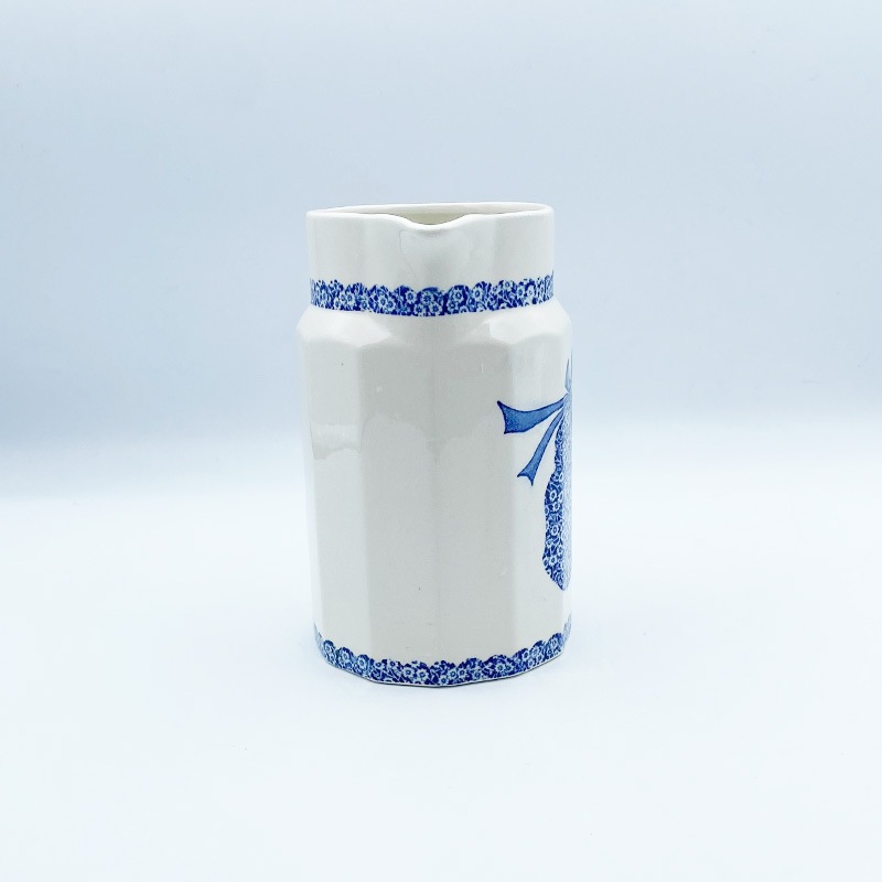 ROYAL CROWNFORD バーレイ ブルーキャリコ キャット柄のミルクピッチャー・ジャグ