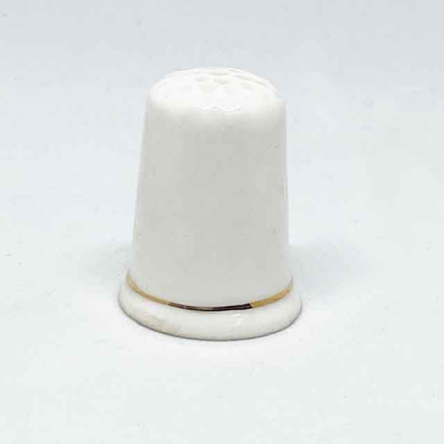 イギリス ボーンチャイナ製　ロシアンブルー/グレー猫のシンブル・指ぬき