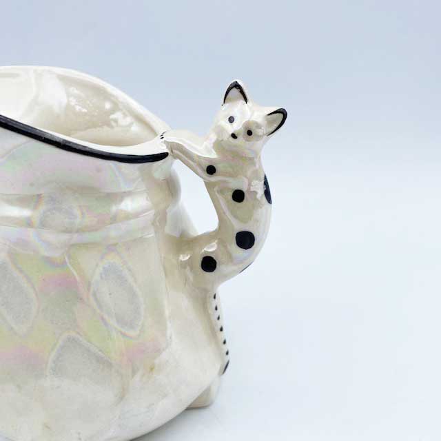猫の取っ手のついた白いミルクピッチャー ラスターウェア チェコスロバキア