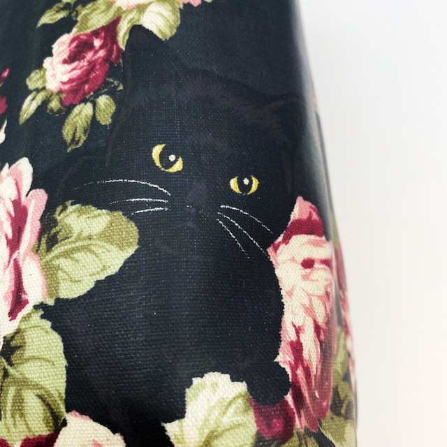 ハンドメイド　猫柄のペットボトル　ブラック　ラミネート加工　My Cotton　
