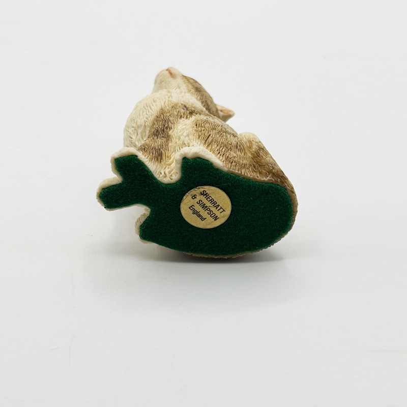 シェラット＆シンプソン 猫フィギュリン 見上げるキジ白猫ちゃん　Sherratt & Simpson