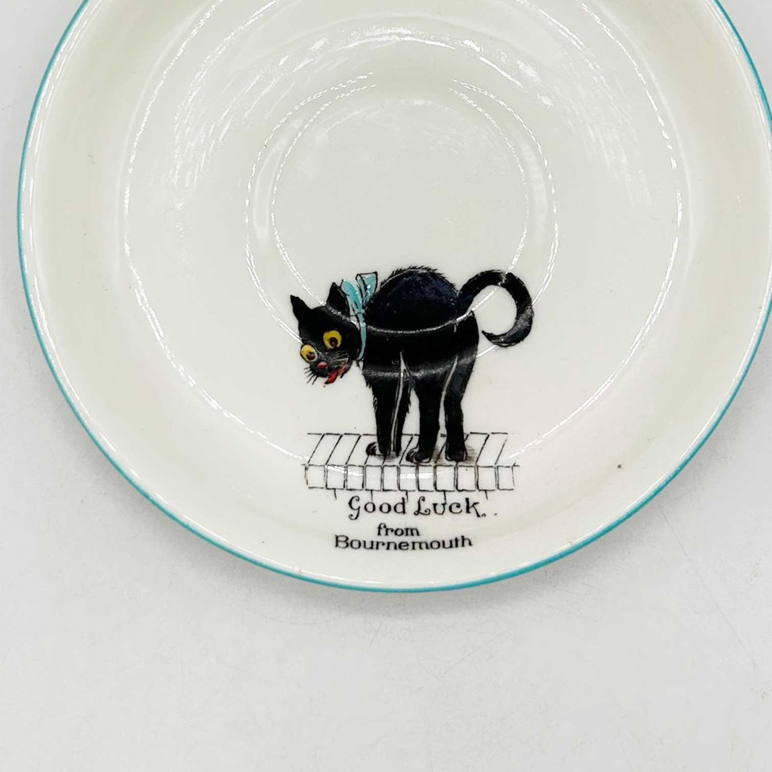 ARCADIAN / CAULDON GOOD LUCK BLACK CATのカップ&ソーサー 1900年初期~中期