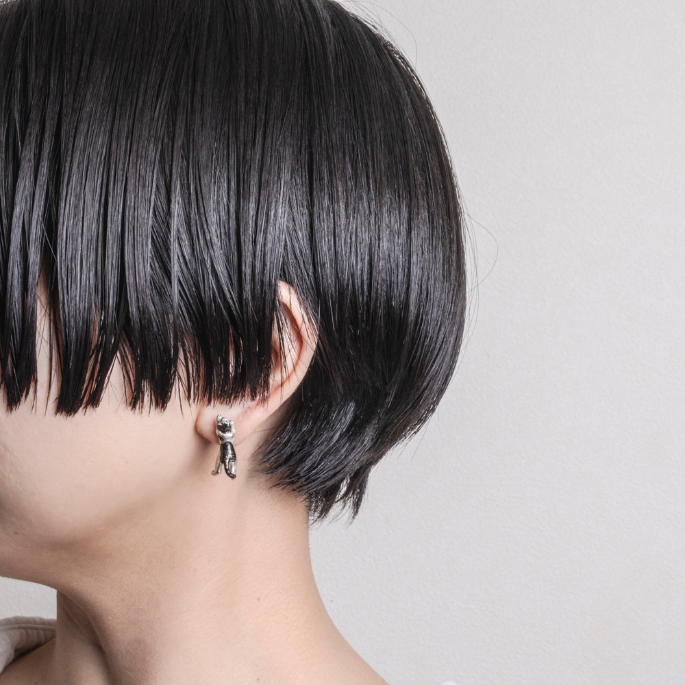 4F フィーアエフ　スリリングネコピアス　サバトラ白と茶トラのピアス　日本製　ピューター