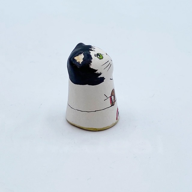 イギリス 素焼きのミニ猫　シンブル ラグビー　ラガーマン　黒白猫  Merryfield Pottery