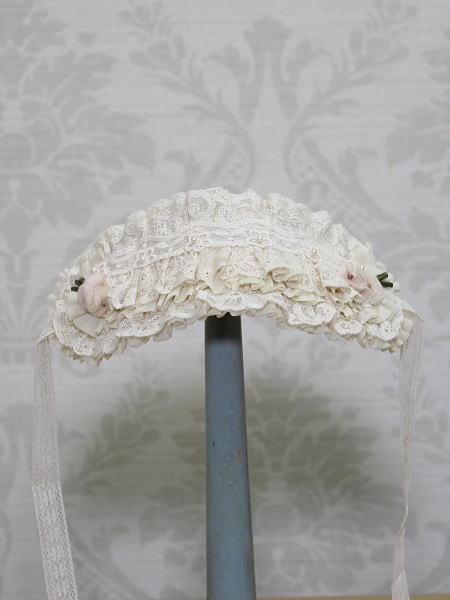 ビンテージ レディヘッドベース 陶器製の置物　紺のドレスにパールの装飾品 ビンテージ レディヘッドベース 陶器製の置物 紺のドレスに