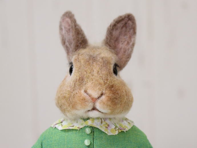 棚からうさもち ／ バッスルドレスの羊毛うさぎ | テディベア