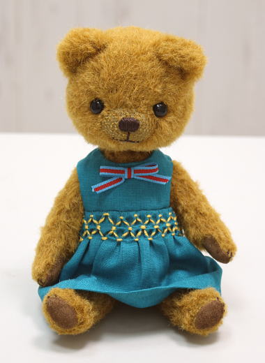 テディベア作家ワンピースのベア