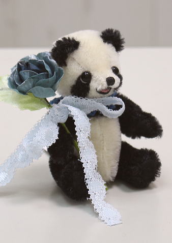 miniature teddybear様 パンダ ぬいぐるみ テディベア おーぷんせさみ / 手乗りパンダちゃん | 《終了企画》,《終了