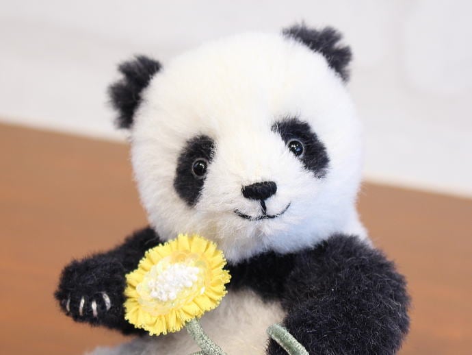pluie teddybear / お花をプレゼント お座りパンダちゃん | 《終了企画