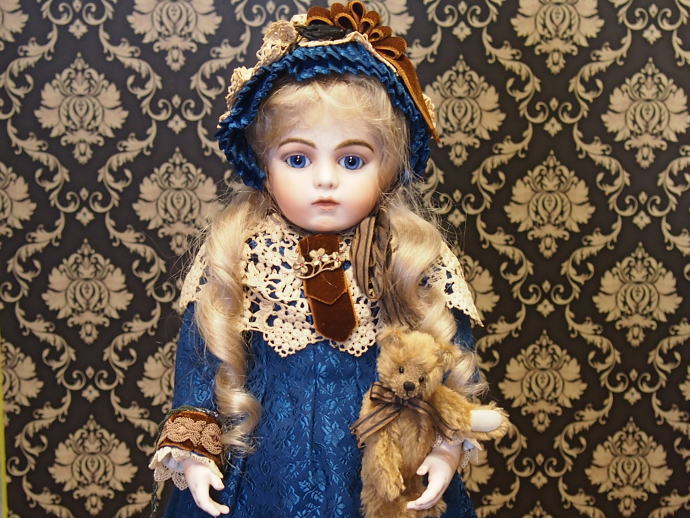 谷井 真由美作 / リプロダクション 『ブリュ・ジュン』 | 人形（Doll