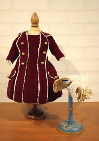 約43〜46ｃｍ位　 7-8号 ドール用サイズ 作家1点もの ボルドーコートドレスセット 2021U-1