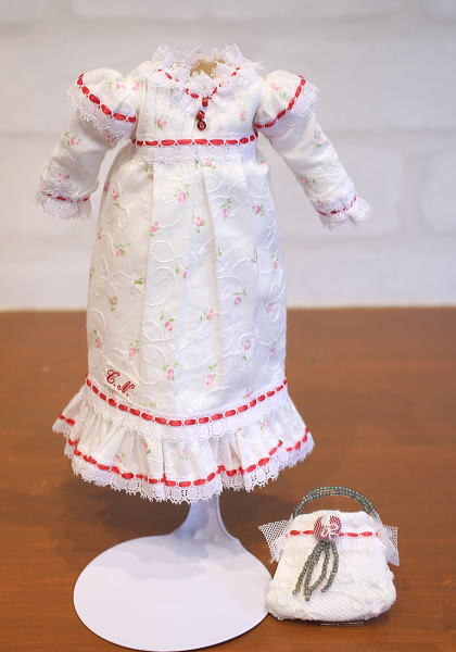 Rページ ベルサイユの薔薇 舞踏会に舞うプリンセスのボリュームフリルドレス ベルサイユの薔薇 舞踏会に舞う華 夢見るプリンセスのボリューム