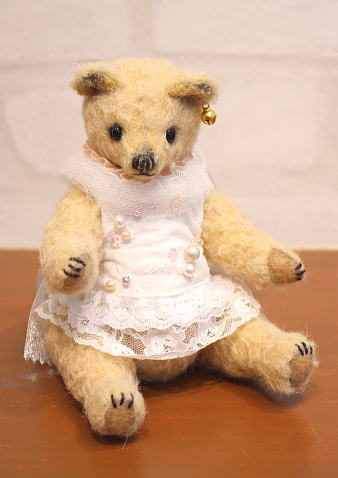 ドレスベア　アーティストベア　テディベア KANA BEAR / 白いドレスベア | テディベア,アーティストベア