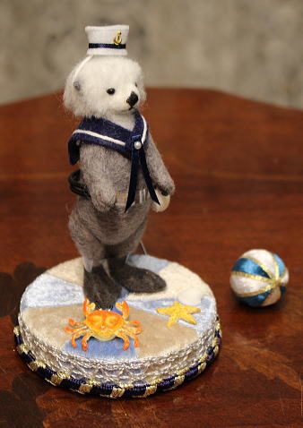 パイロットラッコさん 海外作家様 ぬいぐるみ ハンドメイド テディベア 海獺 たなのうえのともだち / 【ラッコの水兵さん】 | すべての商品