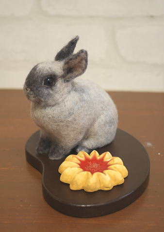 棚からうさもち/ 【グレーのスイーツ うさぎ】 | すべての商品