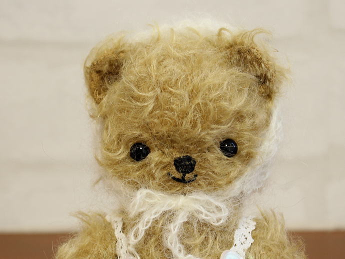 ふんわりん ハンドメイド テディベア 短毛カールモヘア ベージュ色 手作り ふんわりん様専用 ハンドメイド テディベア 短毛カールモヘア