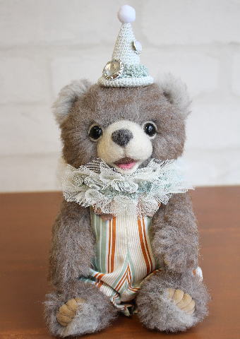 あとりえ こばみん ・ Atelier Kobamin / 【サーカスのくま（グレー