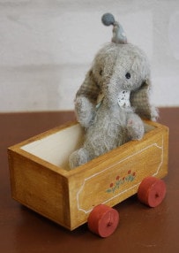Bear Reinett / ھ Υ롼ʤڤμ֤˾äơˡ