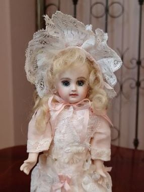 アンティークドール　人形1体　茶色　リプロダクション　人形　海外作家 アンティークドール リプロ 人形 海外作家 ビスクドール - メルカリ