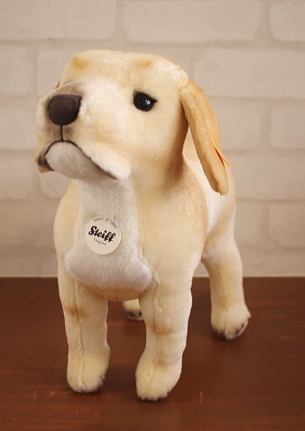 Steiff �ʥɥ������ޤ��Ϸ�ޥ᡼���������奿���ռҡ� ��  ��֥�ɡ���Υ��ꥹ�ȥե���