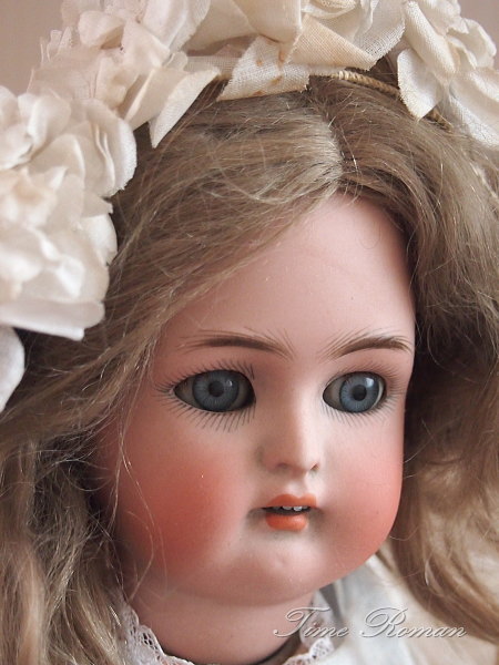 German bisque child doll K*R / Simon&Halbig "W" Loreley / Walker Body