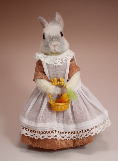 棚からうさもち ／ エプロンドレスを着たフロスティのうさぎ