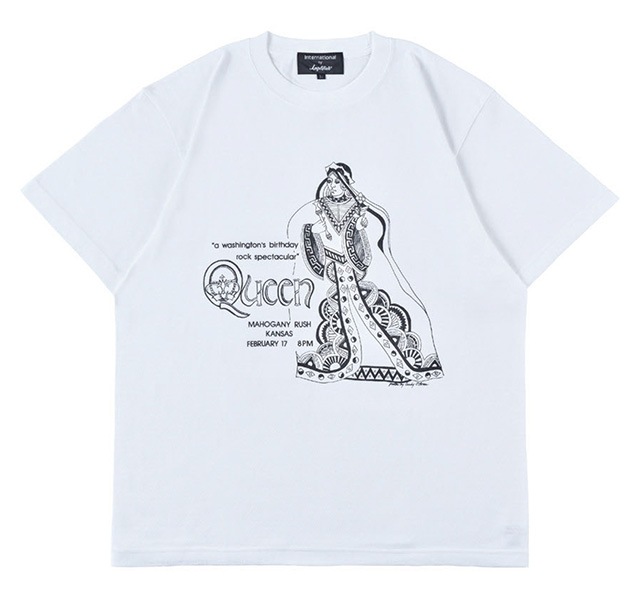 International by Amplifier������ץ�ե�������"Poster" T-SHIRT��QUEEN ��������T����ġ�2����WHITE/BLACK�˥��ڥ�¤��롡50th anniversary