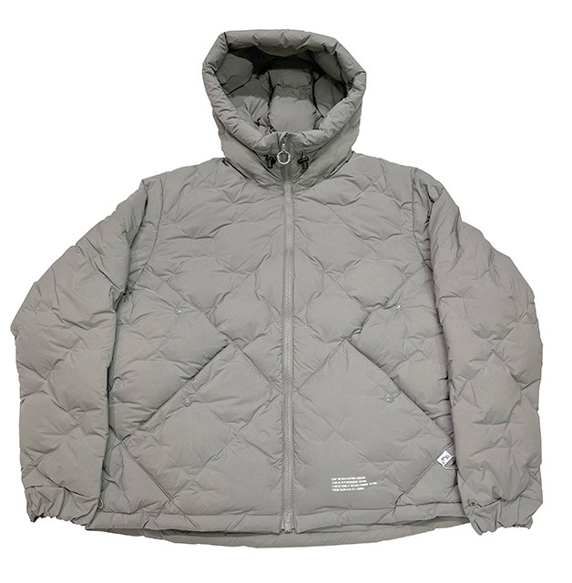 ��SALE 30%OFF��CMF OUTDOOR GARMENT ����ե� �����ȥɥ� �������ȡ�CMF WOVEN DOWN HOODIE�������֥� ������ �ա��ǥ���2��(WOLF GRAY/BLACK)��COMFY 2025FW