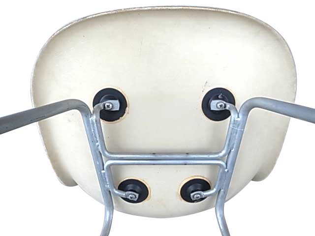 Herman Miller �ϡ��ޥ�ߥ顼 Eames Shell Side Chair�������ॺ �����륵���ɥ�����  Beige �١����� ��Antique ����ƥ������ۡ���š�