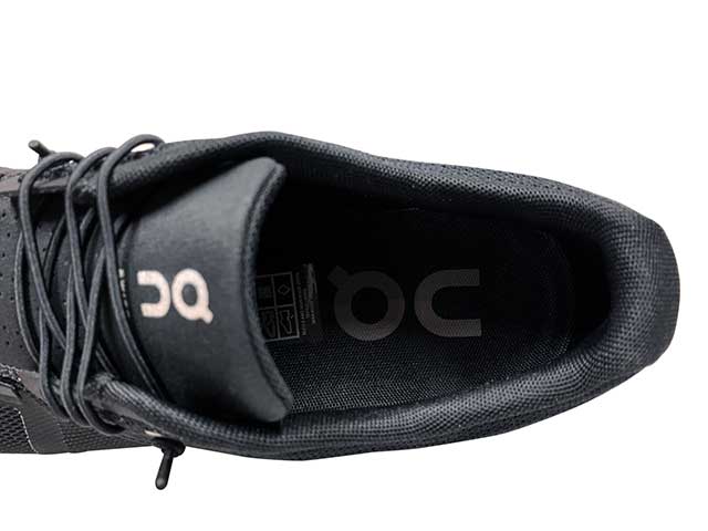 ON ����Cloud 5 ���饦��5��ALL BLACK ������֥�å���WOMEN�����ˡ����������̡����˥󥰥��塼����LADYS ��ǥ�����