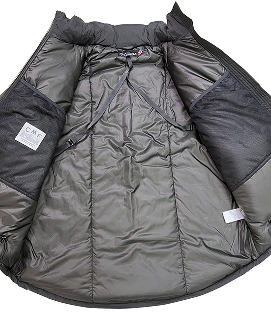 ��SALE 30%OFF��CMF OUTDOOR GARMENT ����ե� �����ȥɥ� �������ȡ�WT HAPPY JKT���磻��ɥ��󥰥� �ϥåԡ����㥱�åȡ�2��(BLACK/WOLF GRAY)��COMFY 2025FW