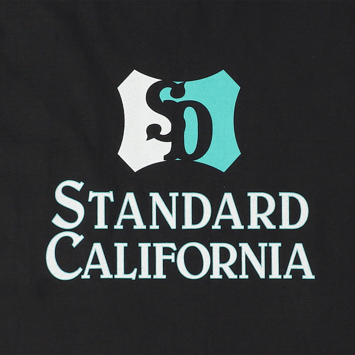 STANDARD CALIFORNIA ����������ɥ���ե���˥���SD Heavyweight Shield Logo Pocket T���إӡ��������� ������ɥ����ݥ��å� T����ġ�2026SS