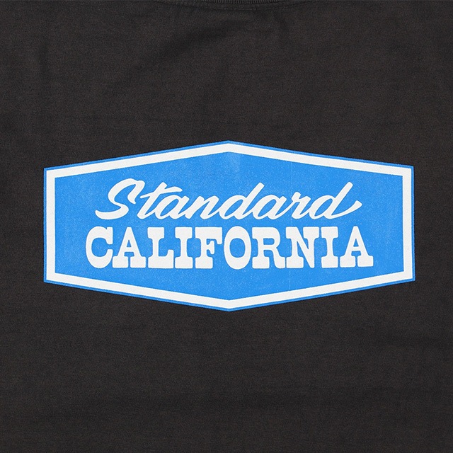 STANDARD CALIFORNIA ����������ɥ���ե���˥���SD Heavyweight Stadium Logo Long Sleeve T �إӡ��������� ���������� ���� ���󥰥��꡼�� T����ġ�Ĺµ������T��2025