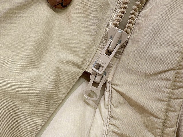 80s��Woolrich �������å���60/40 Cloth Belted Down Coat��64������ �٥���� �����󥳡��ȡ�col:BEIGE��size:LARGE�����󥰥����󥳡��ȡ�MADE IN U.S.A. ����ꥫ�� ��VINTAGE ������ơ����ۡ���š�